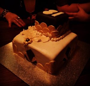 Molly_art_deco_cake