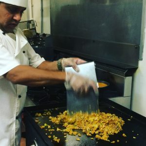 claypot_chef_making_kotu